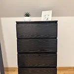 Modernes City-apartment Mit Parkplatz In דירה *