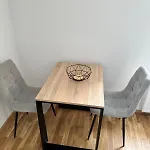 Modernes City-apartment Mit Parkplatz In *