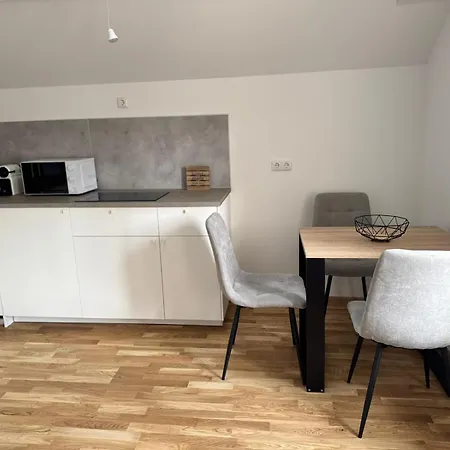 Modernes City-apartment Mit Parkplatz In Apartment *