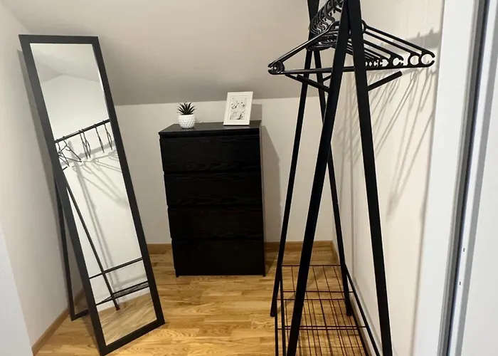 Modernes City-apartment Mit Parkplatz In Steyr