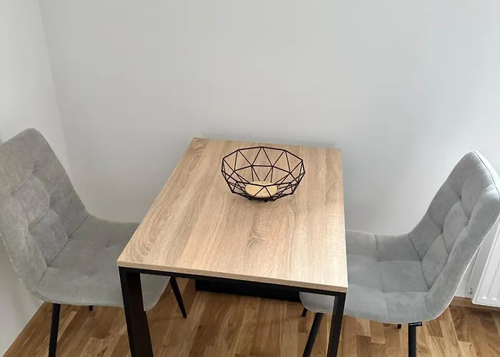 Modernes City-apartment Mit Parkplatz In *