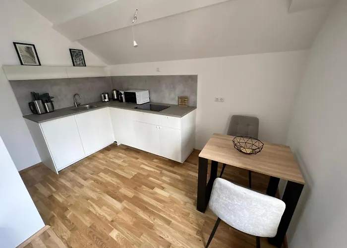 Apartamento Modernes City-apartment Mit Parkplatz In