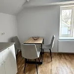 Apartman Modernes City-apartment Mit Parkplatz In *