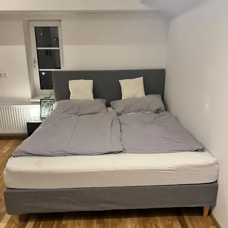 Lejlighed Modernes City-apartment Mit Parkplatz In *
