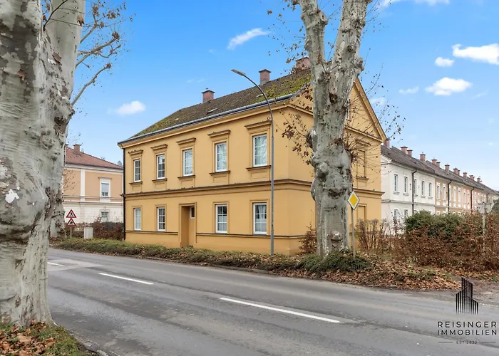 Апартаменты Modernes City-apartment Mit Parkplatz In