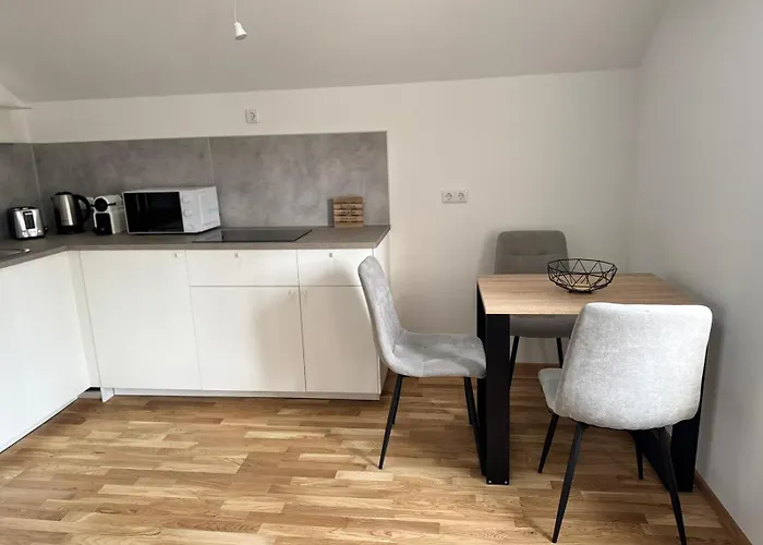 Modernes City-apartment Mit Parkplatz In Апартаменты *